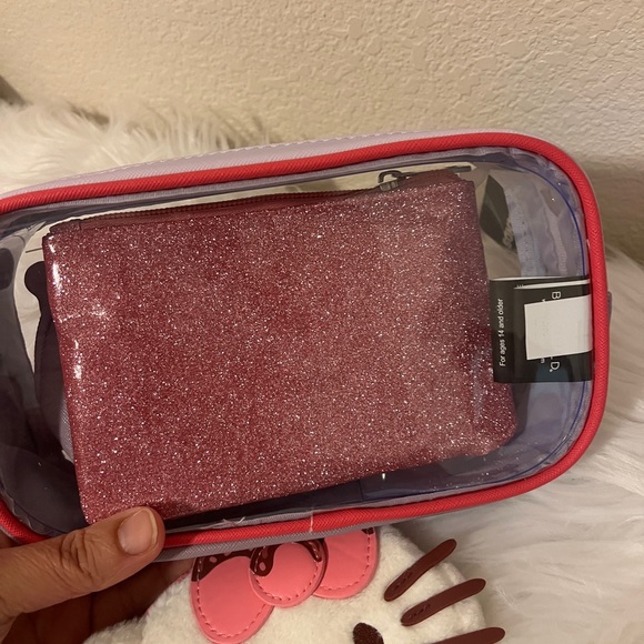 Hello Kitty and Friends Emo Kyun Makeup Bag Hello Kitty Dessert Plush Coin Purse - Picture 7 of 9